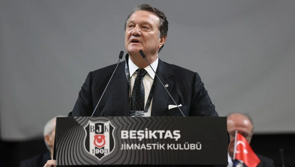 Beşiktaş Tüpraş Stadyumu Espor Merkezinde sahte Beşiktaş, Fenerbahçe ve Galatasaray formaları basıldığı iddia edildi. - Sözcü